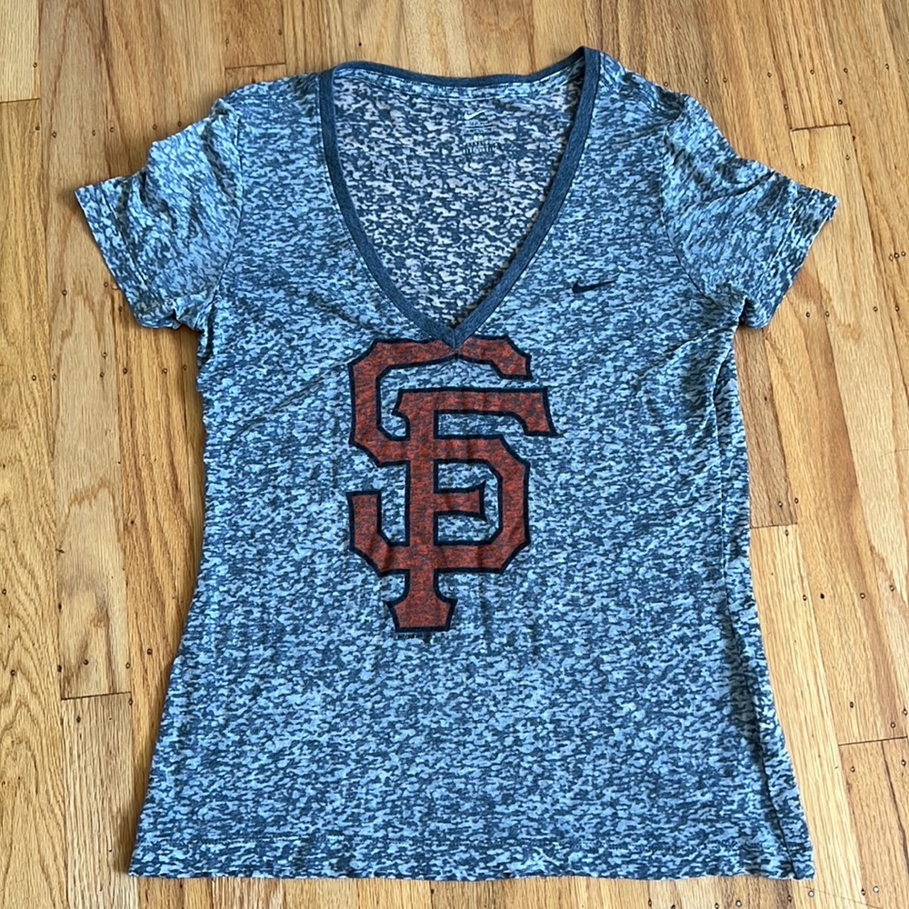 SF Giants Nike Shirt. Size Large